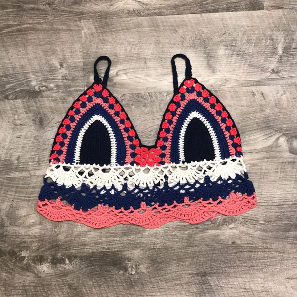 Fashion Nova Tops - Fashion Nova crochet top 😍